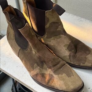 Men's Camouflage Suede Chelsea Boots - Olive/Brown